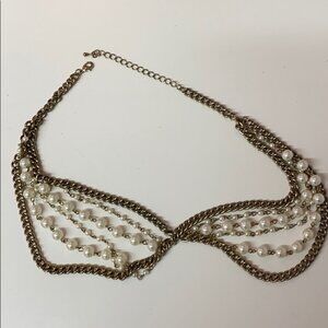 Pearl collar necklace